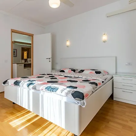 Pilar In - Istrien 3* 梅杜林